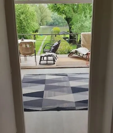 Danube Lupa Island Home-close To Budapest Prázdninový dům *
